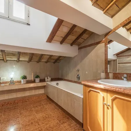 Appartement 1 Bd 1 Ba Spanish Steps Penthouse *