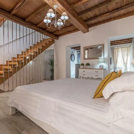 1 Bd 1 Ba Spanish Steps Penthouse Appartement