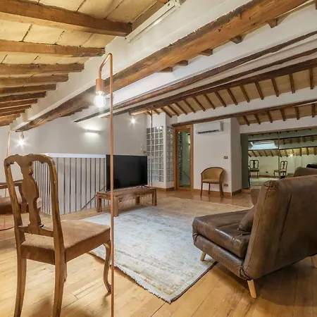 Appartamento 1 Bd 1 Ba Spanish Steps Penthouse Roma