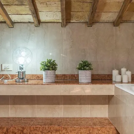 1 Bd 1 Ba Spanish Steps Penthouse Apartment *